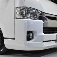 令和2年式 ハイエース GL 4WD 2700cc（ガソリン車）10人乗車　1.7万ｋｍのサムネイル