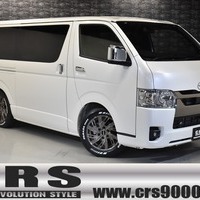 3 ファミリーパッケージ ハイエース S-GL DPⅡ 2WD 2000CC ガソリン車 5人乗りのサムネイル