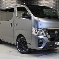 12 キャラバン GRANDプレミアムGX 4WD 2500CC ディーゼル車 2/5人乗りオリジナルコンプリートのサムネイル