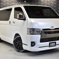 5 CRSパッケージ ハイエース S-GL DP-2 2WD 2800CC ディーゼル車 5人乗りのサムネイル