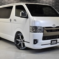 １ CRSパッケージ ハイエース S-GL DPⅡ 2WD 2,000CC ガソリン車 5人乗りのサムネイル