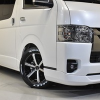 １ CRSパッケージ ハイエース S-GL DPⅡ 2WD 2,000CC ガソリン車 5人乗りのサムネイル