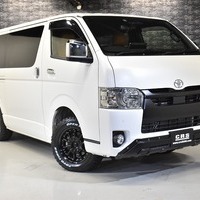 令和2年式 ハイエース S-GL DP-Ⅱ 4WD 2800cc（ディーゼル車）5人乗車 2.6万ｋｍのサムネイル