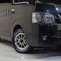 15 ワイルドパッケージ ハイエース S-GL DPⅡ 2WD 2,700CC ガソリン車 5人乗りのサムネイル