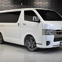 3 ファミリーパッケージ ハイエース S-GL DPⅡ 2WD 2000CC ガソリン車 5人乗りのサムネイル