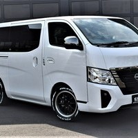 キャラバン 2WD 2000cc ガソリン 2/5人乗り ピュアホワイトパール3コートパール オリジナルPKGのサムネイル