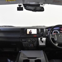 平成30年式 ハイエース DX-GL 2WD 2800cc（ディーゼル車）3/6人乗車　6.1万ｋｍのサムネイル