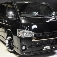 13 スタイルパッケージ ハイエース S-GL DPⅡ 2WD 2,000CC ガソリン車 5人乗りのサムネイル