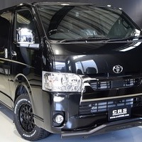 4 CRS4WDパッケージ ハイエース S-GL DPⅡ 4WD 2,800CCディーゼル車 5人乗りのサムネイル