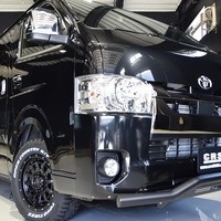 4 CRS4WDパッケージ ハイエース S-GL DPⅡ 4WD 2,800CCディーゼル車 5人乗りのサムネイル