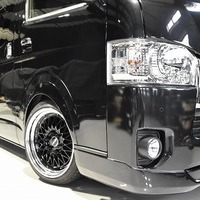 13 スタイルパッケージ ハイエース S-GL DPⅡ 2WD 2,000CC ガソリン車 5人乗りのサムネイル