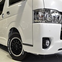 12　ファミリーパッケージ ハイエース S-GL DPⅡ 2WD 2,800CC ディーゼル車 5人乗りのサムネイル