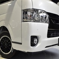 12　ファミリーパッケージ ハイエース S-GL DPⅡ 2WD 2,800CC ディーゼル車 5人乗りのサムネイル