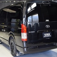 4 CRS4WDパッケージ ハイエース S-GL DPⅡ 4WD 2,800CCディーゼル車 5人乗りのサムネイル