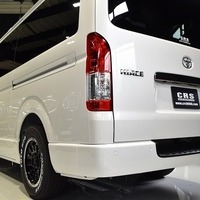 12　ファミリーパッケージ ハイエース S-GL DPⅡ 2WD 2,800CC ディーゼル車 5人乗りのサムネイル