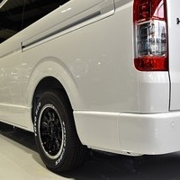 12　ファミリーパッケージ ハイエース S-GL DPⅡ 2WD 2,800CC ディーゼル車 5人乗りのサムネイル