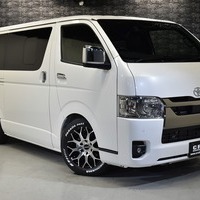 3 ファミリーPKG ハイエース S-GL DPⅡ 2WD 2,000CC ガソリン車 5人乗りのサムネイル