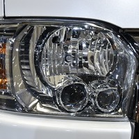 5 ワイルドPKG ハイエース S-GL DPⅡ 4WD 2,800CC ディーゼル車 5人乗りのサムネイル