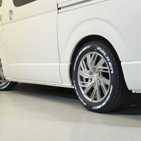 11 オリジナルコンプリート ハイエース S-GL DPⅡ 2WD 2,000CC ガソリン車 5人乗りのサムネイル
