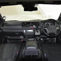 令和１年式 ハイエース S-GL DP-Ⅱ 2WD 2,800cc（ディーゼル車）5人乗車 7.5万ｋｍのサムネイル