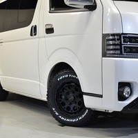 平成30年式 ハイエース S-GL 4WD 2,800CC (ディーゼル車) 5人乗車 4.63万ｋｍのサムネイル