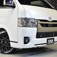 2 ファミリーPKG ハイエース S-GL DPⅡ 2WD 2,000CC ガソリン車 5人乗りのサムネイル