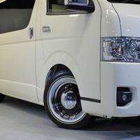 8 ファミリーPKG ハイエース S-GL 2WD 2,000CC ガソリン車 5人乗りのサムネイル