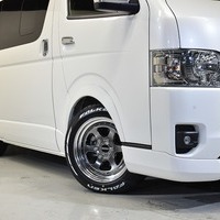 9 スタイル-PKG ハイエース S-GL DPⅡ 2WD 2,800CC ディーゼル車 5人乗りのサムネイル