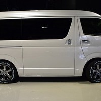 4⃣ CRS-PKG ハイエース S-GL DPⅡワイド 2WD 2,700CC ガソリン車 5人乗り 即納車のサムネイル