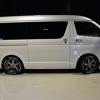 4⃣ CRS-PKG ハイエース S-GL DPⅡワイド 2WD 2,700CC ガソリン車 5人乗り 即納車のサムネイル