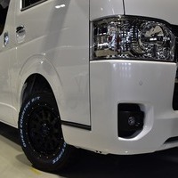 1⃣ ワイルド-PKG ハイエース S-GL 2WD 2,800CC ディーゼル車 2/5人乗り 即納車のサムネイル