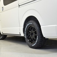 8 CRSコンプリート ハイエース S-GL DPⅡ 4WD 2,800CC ディーゼル車 5人乗りのサムネイル