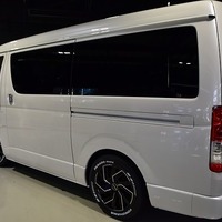 2⃣ CRS-PKG ハイエース S-GL DPⅡワイド  2WD 2,700CC ガソリン車 5人乗り 即納車のサムネイル