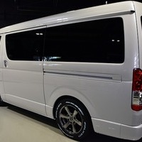 4⃣ CRS-PKG ハイエース S-GL DPⅡワイド 2WD 2,700CC ガソリン車 5人乗り 即納車のサムネイル