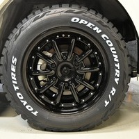 8 CRSコンプリート ハイエース S-GL DPⅡ 4WD 2,800CC ディーゼル車 5人乗りのサムネイル