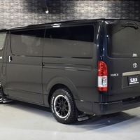12 ワイルド-PKG ハイエース S-GLダークプライムⅡ 4WD 2,800CC ディーゼル車 5人乗りのサムネイル