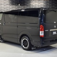 12 ワイルド-PKG ハイエース S-GLダークプライムⅡ 4WD 2,800CC ディーゼル車 5人乗りのサムネイル