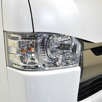 平成26年式 ハイエース S-GL 4WD 3,000cc（ディーゼル車）5人乗車 9.37万kmのサムネイル