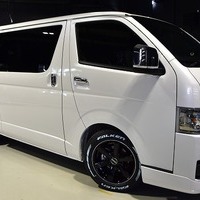 7⃣ CRS-PKG ハイエース S-GL DPⅡ 2WD 2,800CC ディーゼルターボ 5人乗り 即納車のサムネイル