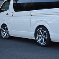 ハイエースDPⅡ　2WD　2000㏄　ガソリン　2/5人乗り　ホワイトパールクリスタルシャイン　ファミリーパッケージのサムネイル