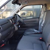 ハイエースDX　2WD　2800㏄　3/6人乗り　ホワイト　コントラストパッケージのサムネイル