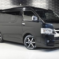 2 CRS-PKG ハイエース ワゴンGL 2WD 2,700CC ガソリン車 10人乗りのサムネイル