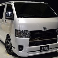 ⓑ CRS-PKG ハイエース S-GL DPⅡ 2WD 2,000CC ガソリン 5人乗り 即納車のサムネイル