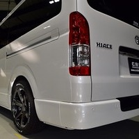 ⓑ CRS-PKG ハイエース S-GL DPⅡ 2WD 2,000CC ガソリン 5人乗り 即納車のサムネイル