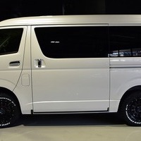 ❿ CRS-PKG ハイエース ワゴン 4WD  2,700CC ガソリン 10人乗り 即納車のサムネイル