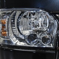 6 ファミリー-PKG ハイエース S-GL ダークプライムⅡ 2WD 2,000CC ガソリン車 5人乗りのサムネイル