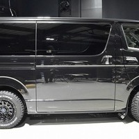 ⓐ CRSクロカンスタイル ハイエース S-GL DPⅡ 4WD 2,800CC ディーゼル車 5人乗り 即納車のサムネイル