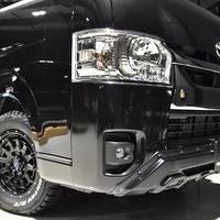 ⓐ CRSクロカンスタイル ハイエース S-GL DPⅡ 4WD 2,800CC ディーゼル車 5人乗り 即納車のサムネイル