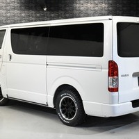 16 ワイルド-PKG ハイエース S-GL ダークプライムⅡ 4WD 2,800CC ディーゼル車 5人乗りのサムネイル