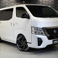 令和4年式 キャラバン NV350 GRAND プレミアムGX 2WD 2,000CC ガソリン車 5人乗り 10㎞のサムネイル